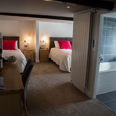 The At ホテル Brough