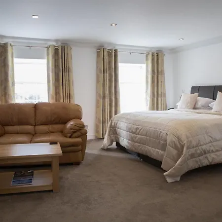 The At 호텔 브로