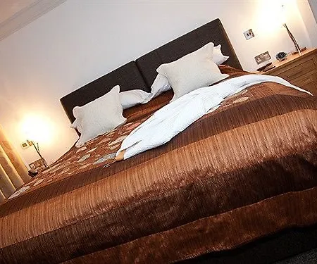 호텔 The At 브로